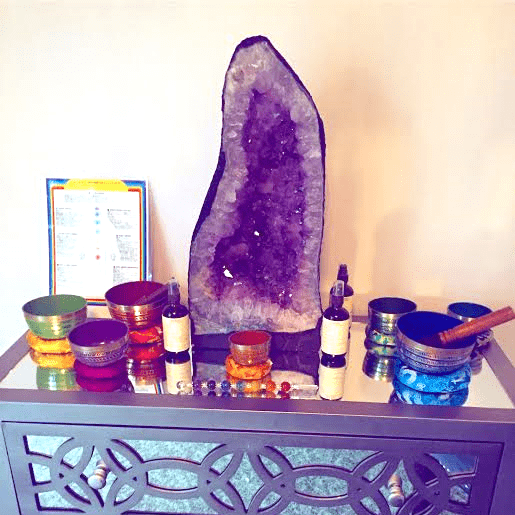 Orland Park Psychic Counter with singing bowls amethyst crystal and more